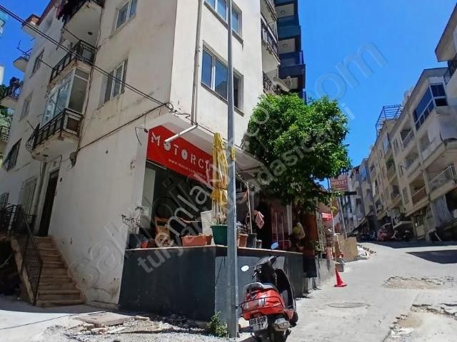 Kuşadası Ege Mahallesinde Satılık 3+1 Daire