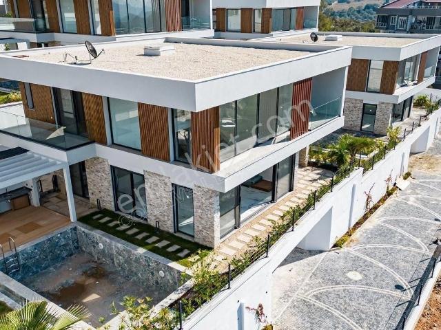 Kuşadası Ege Mahallesinde Ultra Lüks Villa