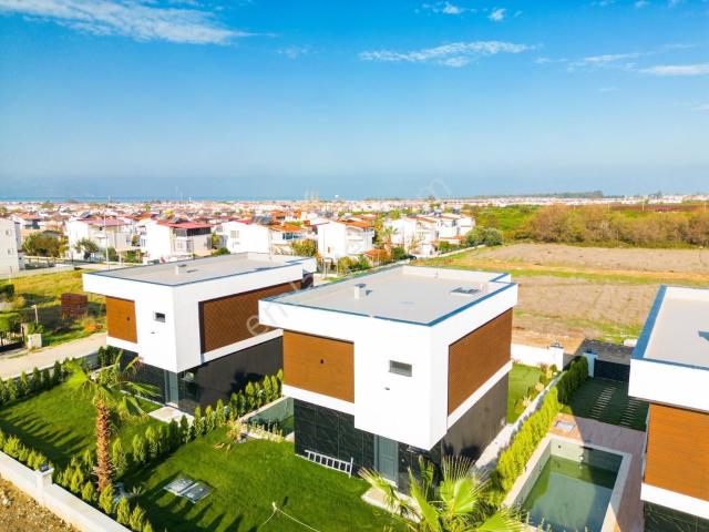 Kuşadası Güzelçamlı Villalar Bölgesinde Lüks Sıfır Satılık Villalar