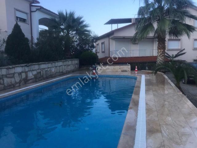 Kuşadası Güzelçamlı'da Yerden Isıtma Şömineli