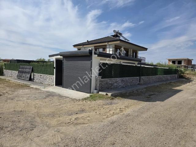 Kuşadası Güzelçamlı’da Sevgi Plajı’na 750 Metre, Özel Havuzlu Lüks Müstakil Villa