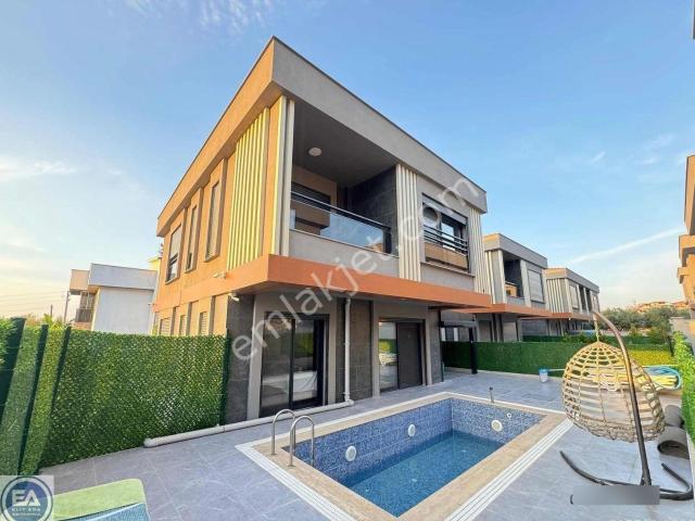 Kuşadası Güzelçamlı Özel Havuzlu 4+1 Villa