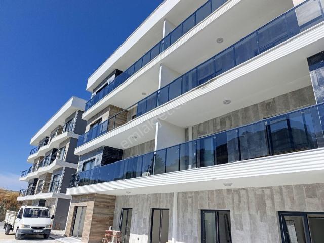 Kuşadası İkiçeşmelikte Havuzlu Site İçinde Satılık Daire