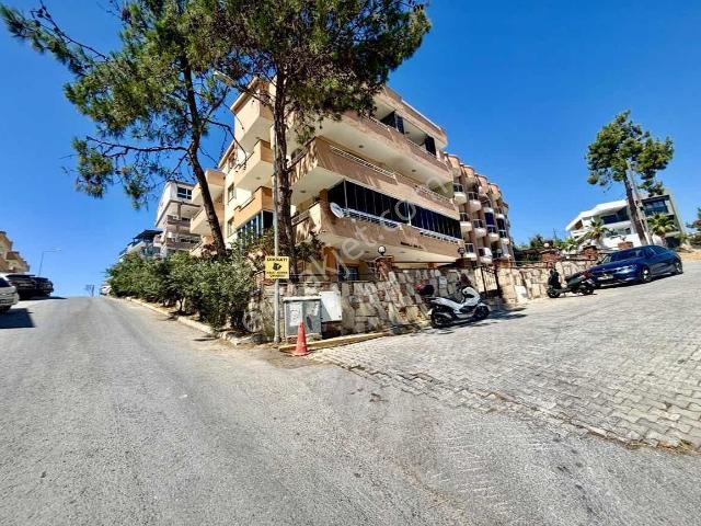 Kuşadası Kadınlar Denizinde Full Deniz Manzaralı 250m2 3+2