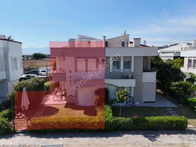 Kuşadası Karaova Mahallesi’nde Köşe Konumlu 3+1 Yazlık
