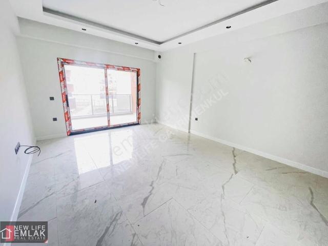 Kuşadası Kirazlı Yolunda Boş Kiralık Daire