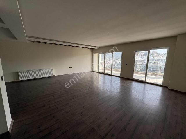 Kuşadası Kiralık4+1 Çatı Dubleks