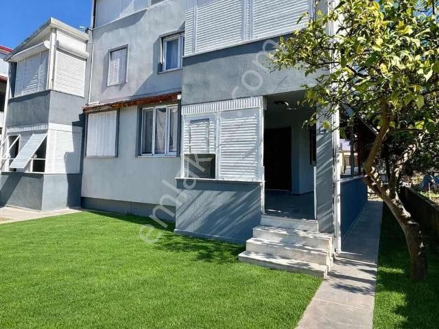Kuşadası Sahil Sitelerinde Denize 500 Metre Mesafede 3+1 Villa