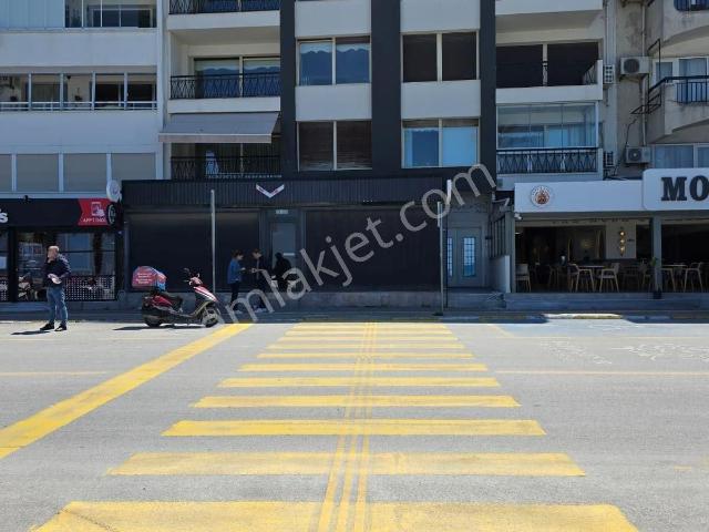 Kuşadası Sahilde Emsalsiz Satılık 210 M2 Dükkan