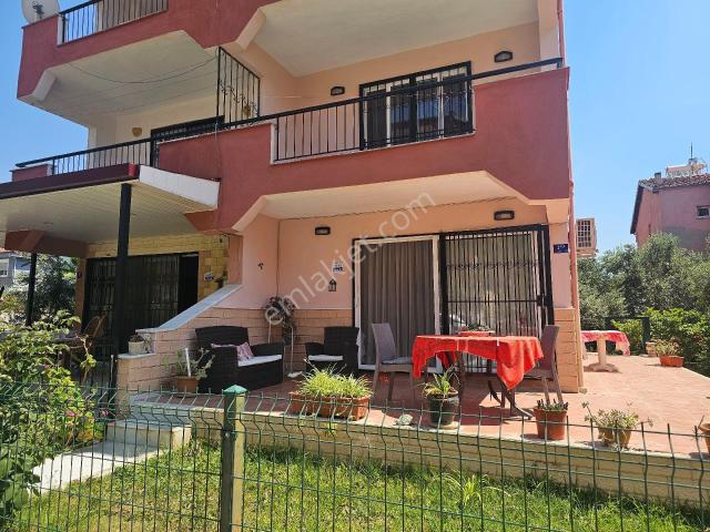 Kuşadası Satılık Karaova Mevkii 4+1 Triplex Villa