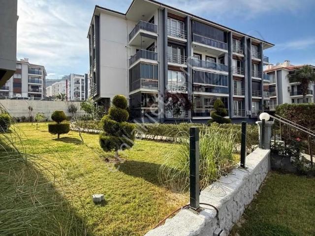 Kuşadası Site İçinde Havuz Manzaralı Doğalgazlı 2+1satılık Daire