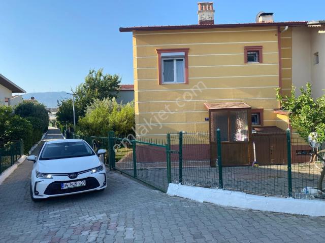 Kuşadası Soğucakta Özel Otoparklı Geniş Verandalı 3+1 Satılık Yazlık