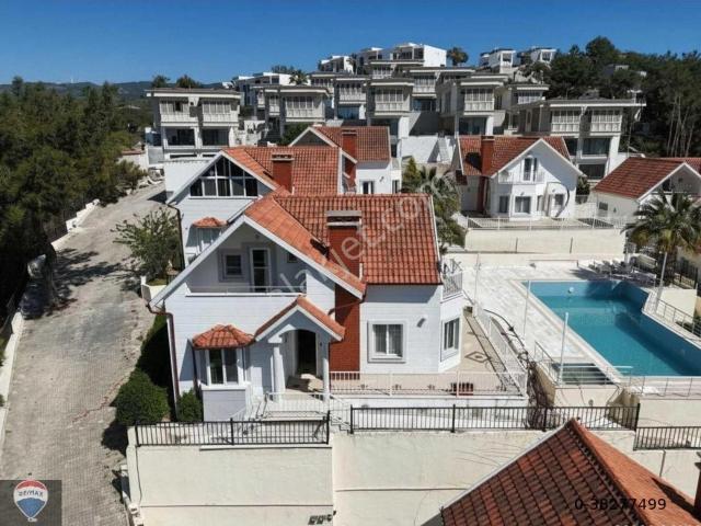 Kuşadası Soğucak Pıne Valley’de Lüks 4+1 Villa