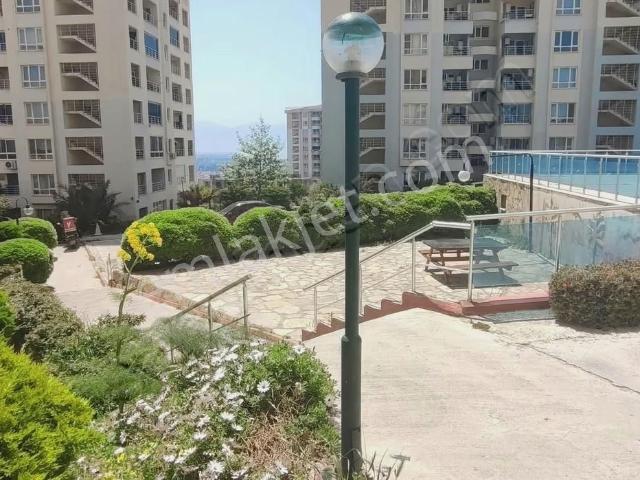 Kuşadası Türkmen Mahallesi Kiralık Havuzlu 2+1 Daire