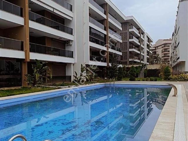Kuşadası Yüzme Havuzlu Site İçinde 2+1 Satılık Residance Daire