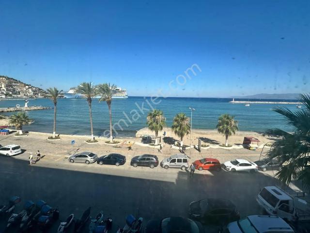 Kuşadası Türkmen'de Deniz Manzaralı Eşyalı 2+1 Kiralık Yalı Dairesi