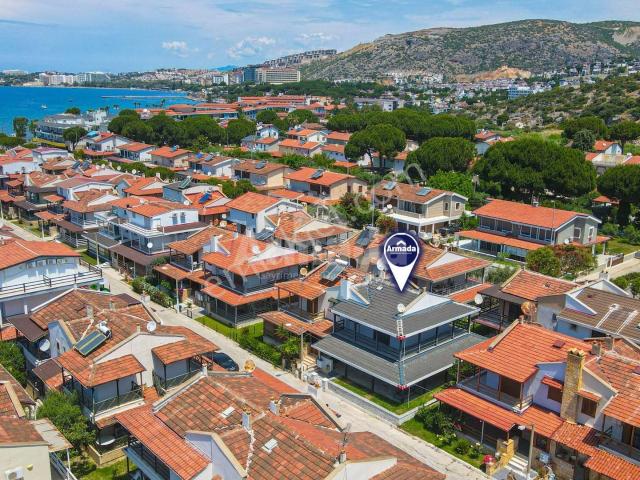 Kuşadası Yavansu Sahilinde, Denize İlk Sitede Doğalgazlı 3+1