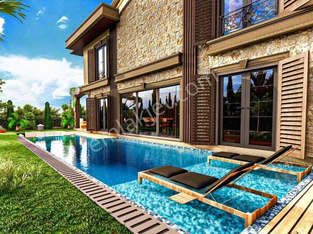 Kuşadası Yaylaköy Harika Manzarada Satılık Villalar