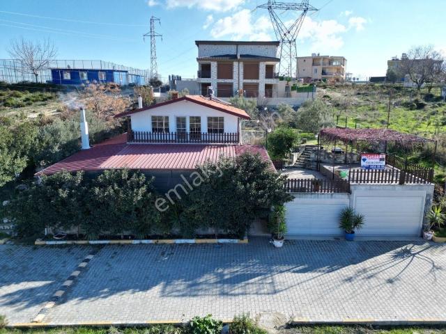 Kuşadası Yaylaköy'de 508 M2 Arsalı 3+1 Satılık Deniz Manzaralı Müstakil Ev