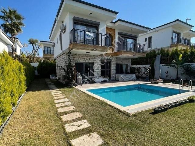Kuşadası Yaylaköy’de Lüks Villa