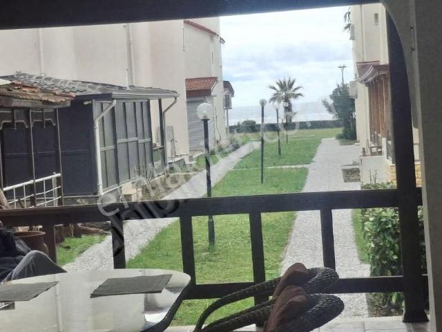 Kuşadasi Davutlar Denize İlk Site Masrafsız Yazlık