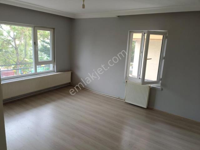 Kuşcağız Kartaltepe Cd Kat Konumunda Park Manzaralı Satılık 2+1