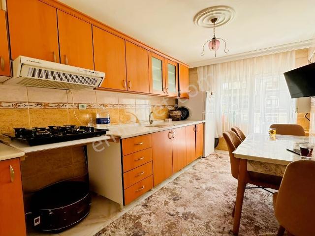 Kuşcağız Tarhanlar Cadde Yakını 3+1 Katta Ön Cephe Kök Tapu