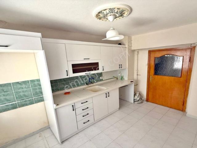 Kuşcağızda Altında Daire Olan 3+1 Açık Cepheli Masrafsız