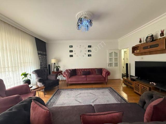 Kuşcağız'da Kat Konumlu Masrafsız 2+1 Daire