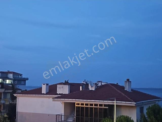 Kumbağ'da Denize 20m Mesafede Deniz Manzaralı Kiralık Yazlık Daire