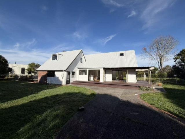 kumeu, 5 bedrooms