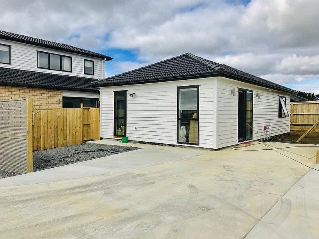 kumeu, 2 bedrooms