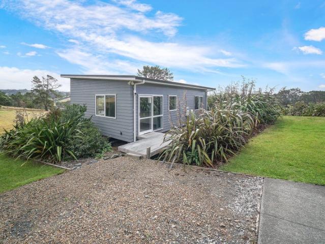 kumeu, 2 bedrooms