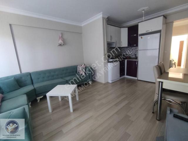 Kumla'da Havuzlu, Deniz Manzaralı Satılık 2+1 Eşyalı Daire