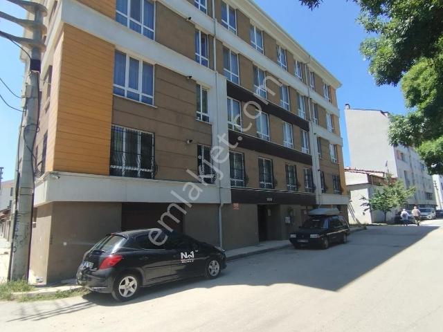 Kumlubel Mahallesinde İçi Özenle Yenilenmiş Kiralık 2+1 Daire
