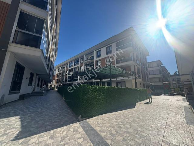 Kumsaldan Yüzme Havuzlu Kapalı Otoparklı_1+1_fırsat Fiyat Daire!
