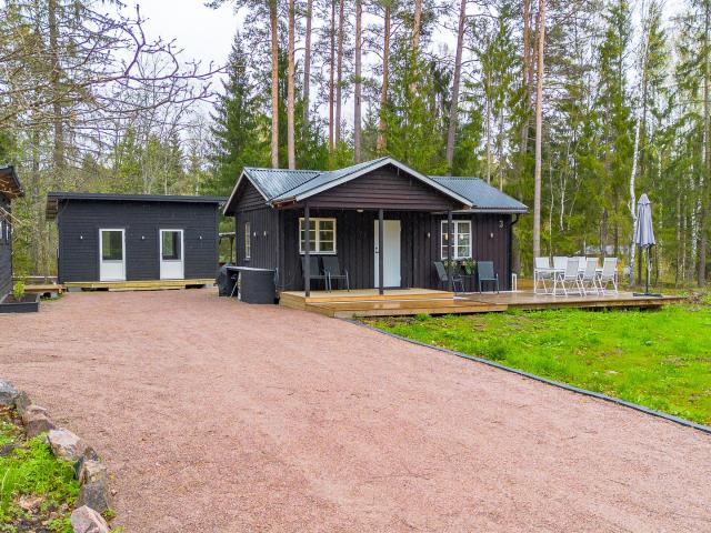 Kungstomtsvägen 3