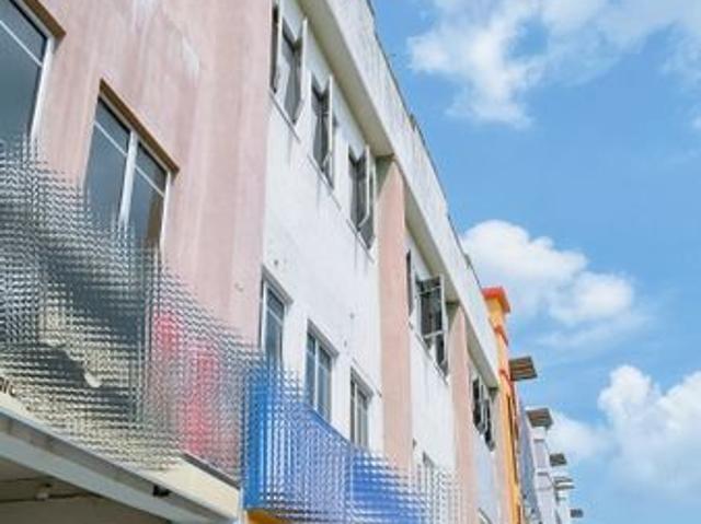 kuala kangsar perak shoplot for sales, freehold, beside main road