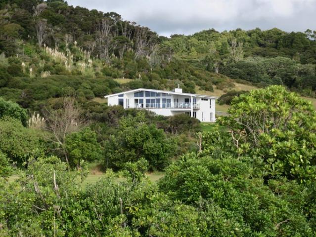 kuaotunu beach, 3 bedrooms