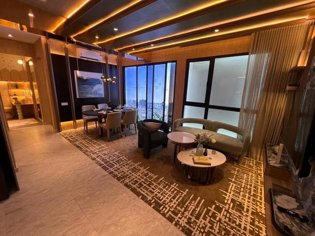 Kuchai all new freehold luxury condo low density cover walkway to MRT