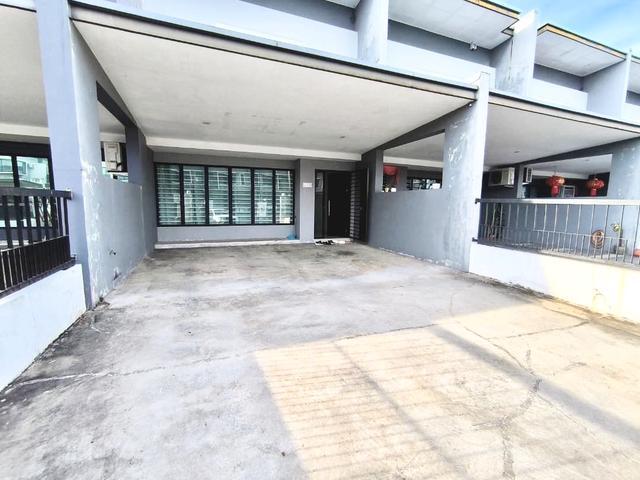 Kuching City Mall Double Storey House For Rent Partially Furnished