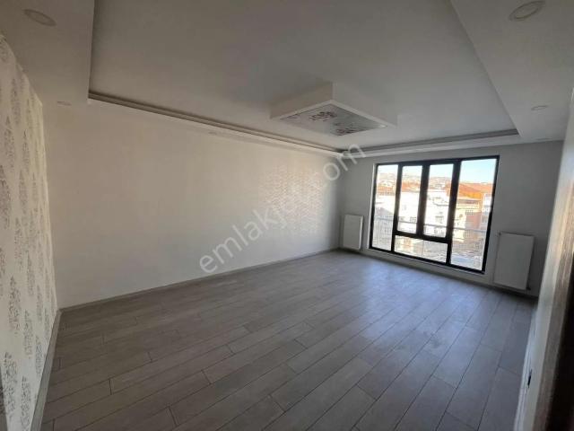 Kültür Mahallesinde Lüx 4+1 9. Kat Ara Kat Kiralık Daire