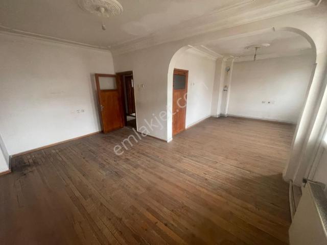 Kulaç Emlaktan Satılık Daire 3+1 120m2 Ara Kat