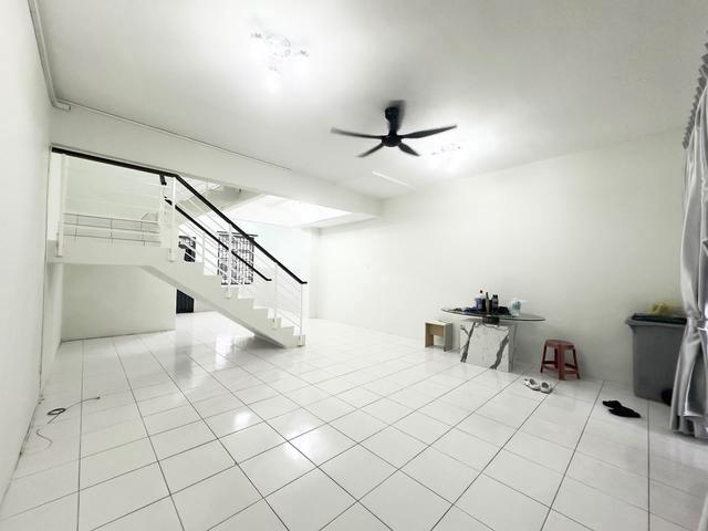 Kulai 2 Storey House Jalan Sri Putri Taman Putri Original New Paint