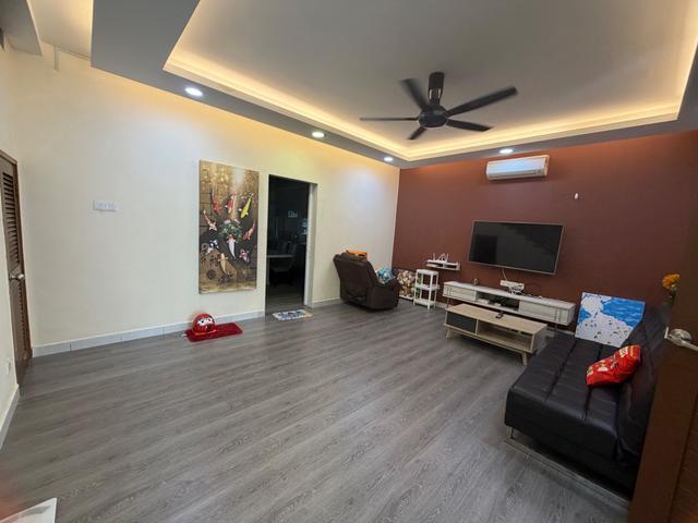 Kulai Taman Tropika Double Storey House For Rent Near Lotus highway