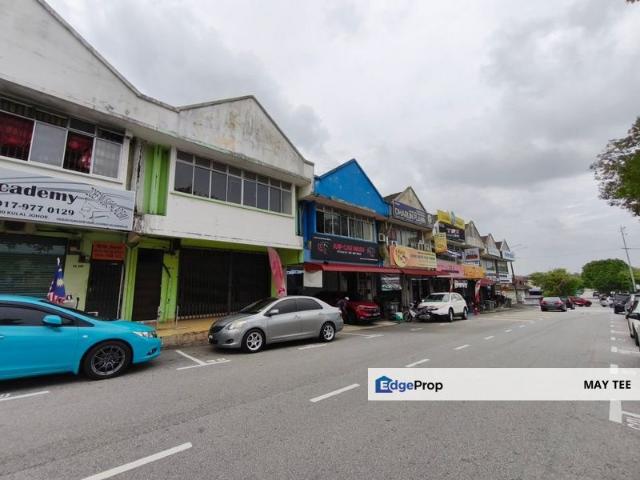 Kulai / Taman Gunung Pulai / Double Storey Shop Office / Unblock View Facing Main Road