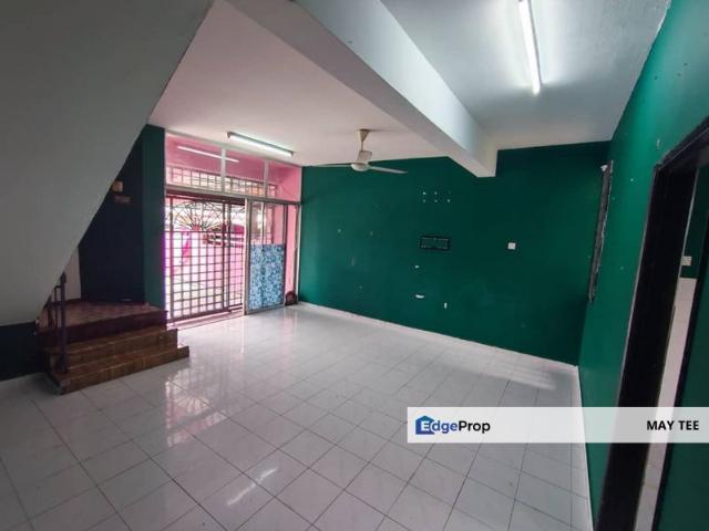 Kulai / Taman Muhibbah / Jalan Jambu 32 / Double storey terrace