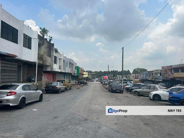 Kulai/ Saleng/ Taman Pancasila /Jalan Serunai 11/ Double Storey Shoplot End Lot/ 沙令Pancasila面向大路全场最低双层店面出售