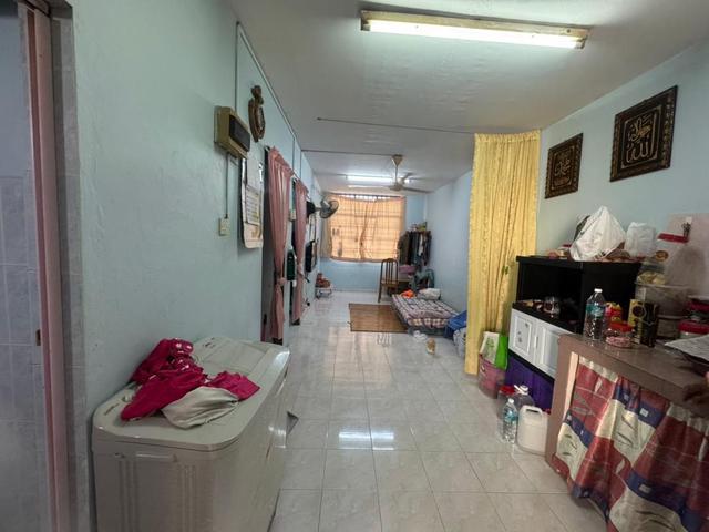 Kulai Taman Putri Flat Full loan Low deposit For sale