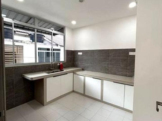 Kulai Taman Scientex TownHouse 1Floor 3Bed Full Loan Near Lagenda